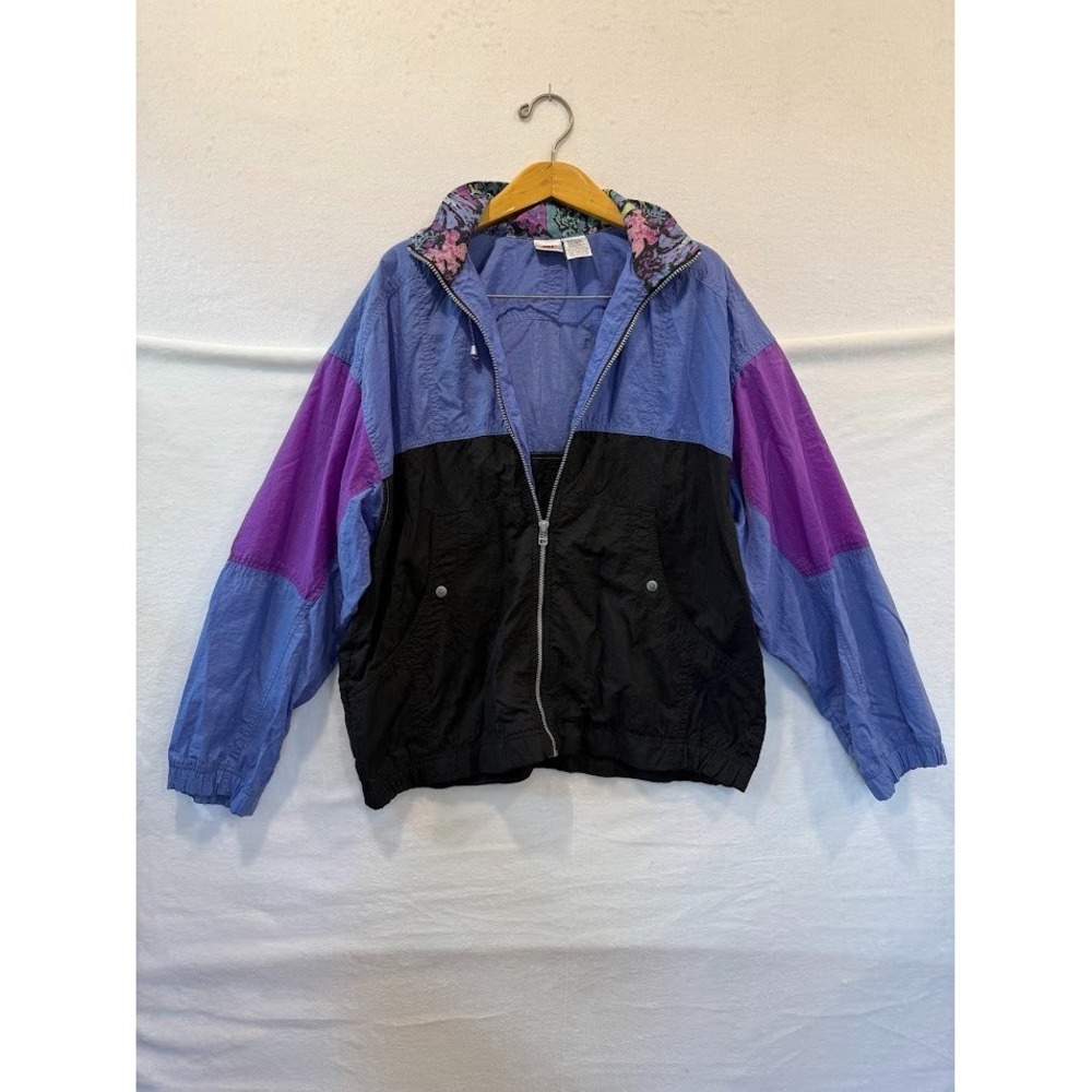 Vintage 1990s Y2K Retro NIKE purple color block lightweight windbreaker jacket